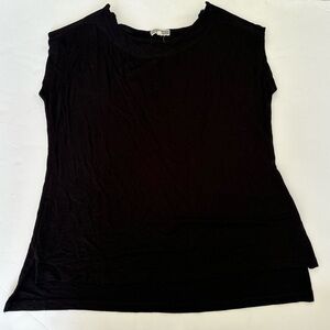 Pleion zippered shoulder top
